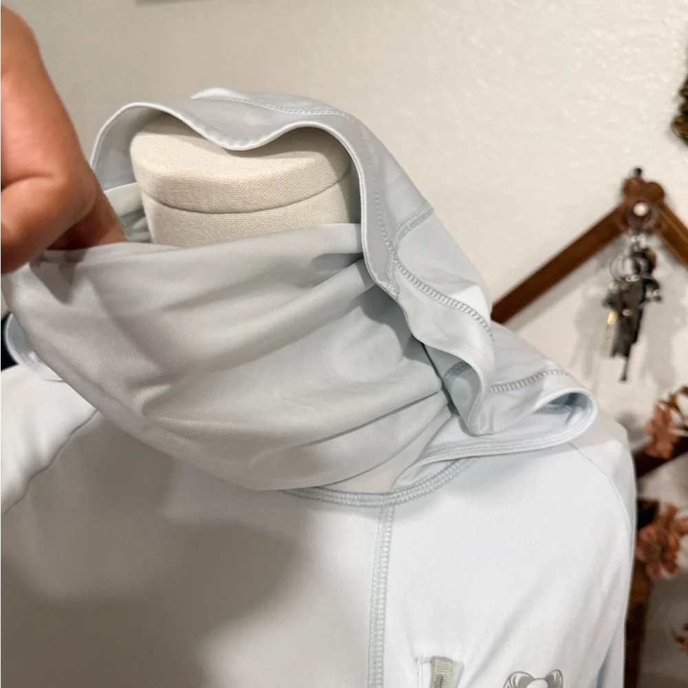 KUIU Light Gray Hooded Top - Picture 3 of 6